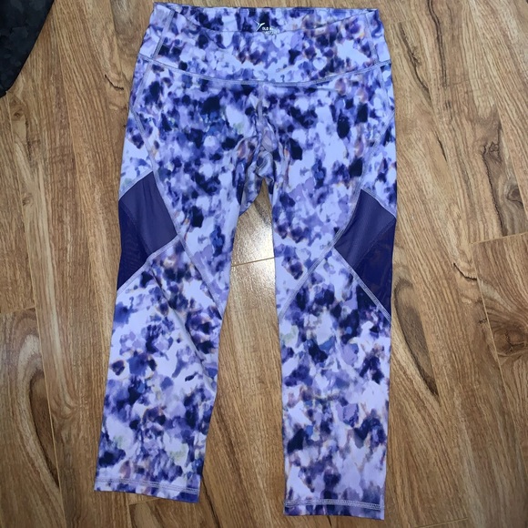 Old Navy workout legging capris - Picture 2 of 3